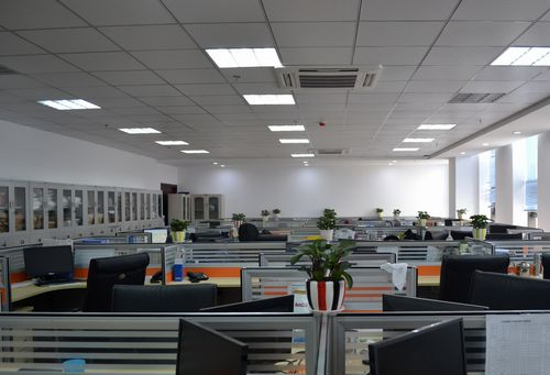 ?AI未來趨勢：技術突破、應用拓展與社會影響深化?